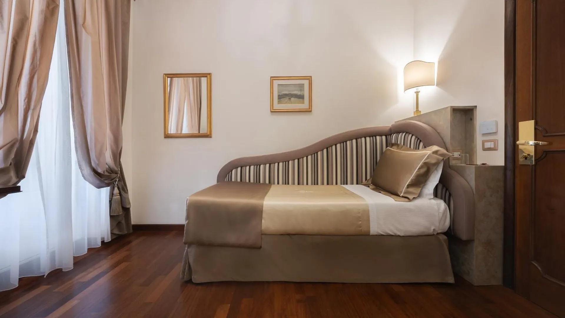 Hotel Forum Rome 4*,