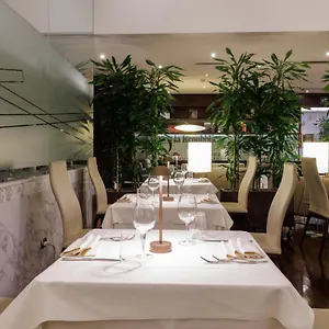 环球贝斯特韦斯特优质酒店 酒店