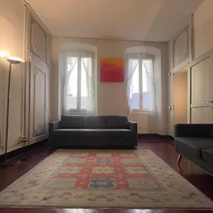 https://papavero-piazza-delfino.it-lombardy.com