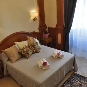Imperial Crown Apartamento