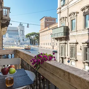 Amazing Piazza Venezia Rome