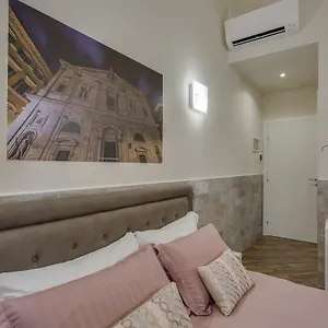 Гостевой дом Navona Charme, Рим